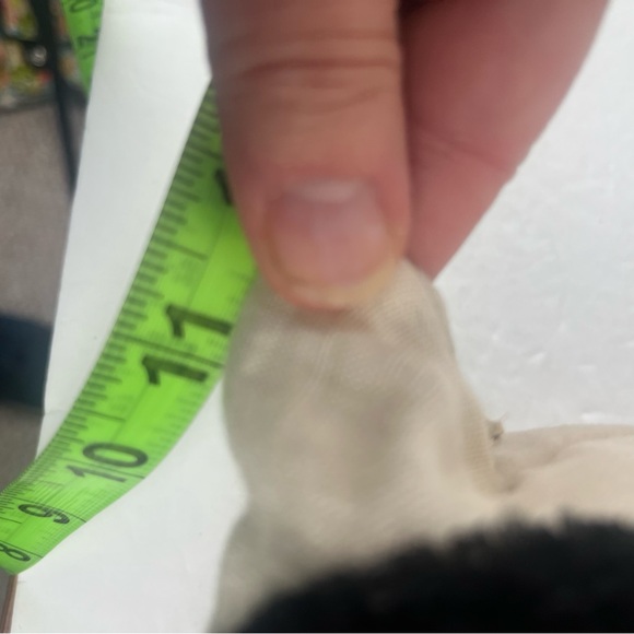 Aidan Gray luxury brand pair of cream with black graphic and feather inserts. - Picture 13 of 16